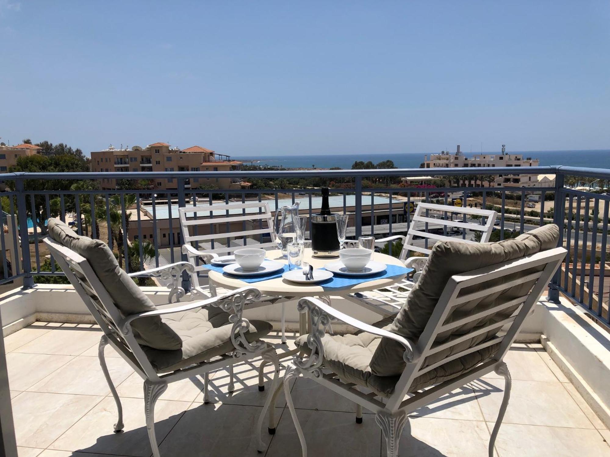 Kings Palace - Modern Penthouse With Incredible Sea Views Pafos Dış mekan fotoğraf